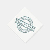 1943年の誕生年間の丸ゴム印のロゴで作られる スタンダードカクテルナプキン (角)