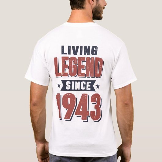 1943年以来の生きた伝説の誕生日ギフト Tシャツ (裏面)