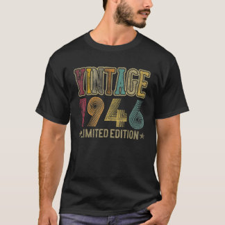 1946年生まれギフトのための80年代レトロギフトデザイン 80 Tシャツ