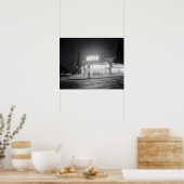 1948年の夜の自動車販売店。ヴィンテージ写真 ポスター (キッチン)