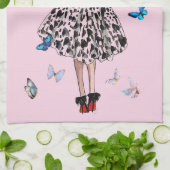 1950年の女性と蝶のクリスマスグリーティング キッチンタオル (折り畳み)