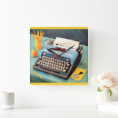 1950年代のタイプライターとイメージ スクエア壁時計 (ホーム)