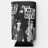 1950年代のビンテージ写真 禁酒法 ビール 抗議 スリム缶クーラー (正面)