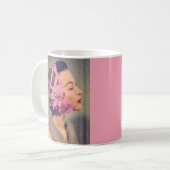 1950年代のリリアンと彼女の素晴らしい春帽子 コーヒーマグカップ (正面左)
