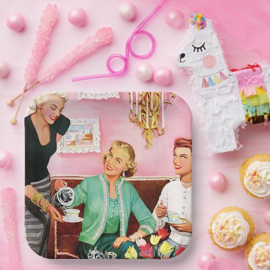 1950年代のヴィンテージレディースアフタヌーンティーを楽しむ ペーパープレート (パーティー)