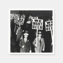 1950年代の禁酒法ビール抗議のヴィンテージフォト スタンダードカクテルナプキン