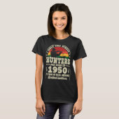 1950素晴らし年の鹿の狩り73位に生まれハンターがいる Tシャツ (正面フル)
