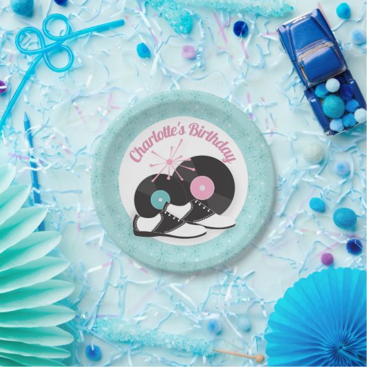 1950sダイナーサドルシューズ誕生日紙プレート- R ペーパープレート (パーティー)