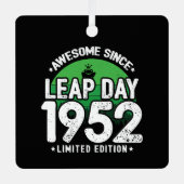 1952年素晴らし閏年日以後2月29誕生日 メタルオーナメント (正面)