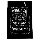 1952年、2022年で70年素晴らし間作成 ミディアムペーパーバッグ (正面)