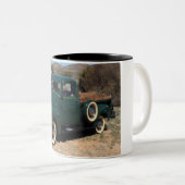 1953シボリーピックアップトラックグリーンヴィンテージサンタ ツートーンマグカップ (正面右)