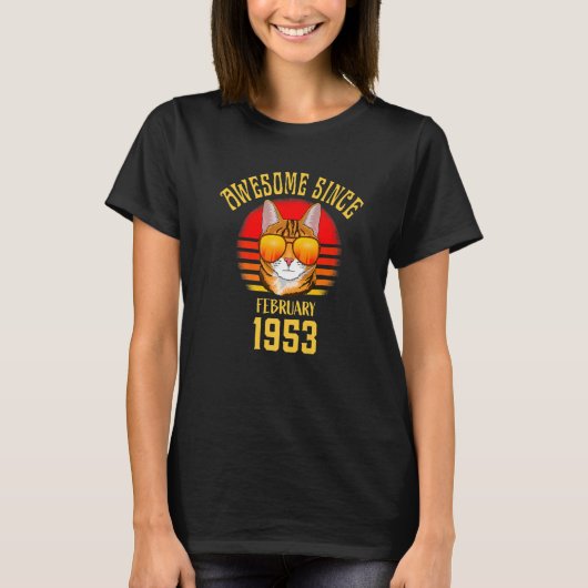 1953素晴らし年2月70誕生日猫 Tシャツ (正面)