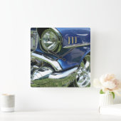 1957の青のChevyのカスタム車 スクエア壁時計 (ホーム)