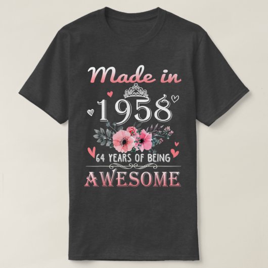 1958年に作られたフローラ64歳64歳の誕生日贈与 Tシャツ (デザイン正面)