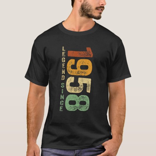 1958年生まれのレジェンド 1958年以来の伝説 誕生日ギフト Tシャツ (正面)