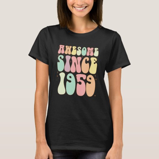 1959素晴らし年誕生日63歳の女性が私を Tシャツ (正面)