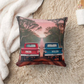 1960年代のトラックがダートロードでレースするモノグラム クッション (ブランケット)