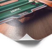 1960年代のトラックが名前をカスタムするで未舗装の道路を運転 フォトプリント            (角)