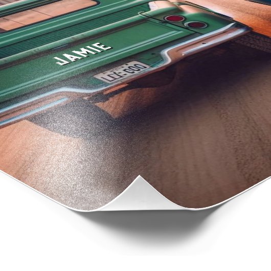 1960年代のトラックが名前をカスタムするで未舗装の道路を運転 フォトプリント (角)