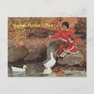 1960年代の母と小さな女の子食べ物を与えのダックス葉書 ポストカード