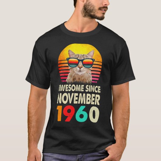1960年素晴らし11月以来62番目の誕生日Cat Vint Tシャツ (正面)