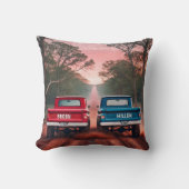 1960sトラックのレーシングレーシングダートロードモノグラム クッション (正面)