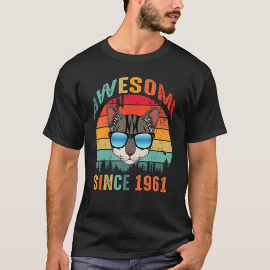 1961年から素晴らしい ねこの62歳の誕生日 Tシャツ (正面)