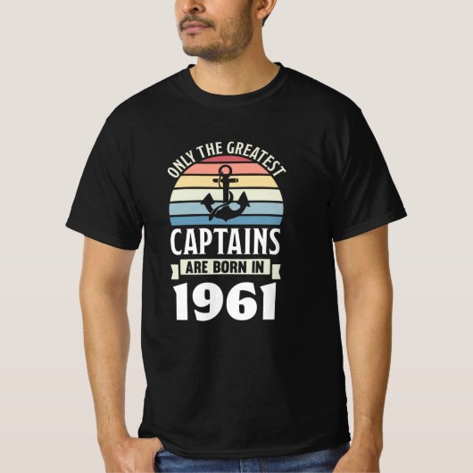 1961年のボティン生まれグ・キャプテン・誕生日・ギフト・セーリング Tシャツ (正面)