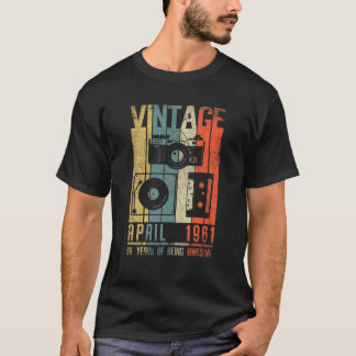 1961年4月60誕生日60歳ヴィンテージ誕生日 Tシャツ