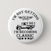 1961生まれ年のヴィンテージ生誕生月贈り物 缶バッジ (正面)