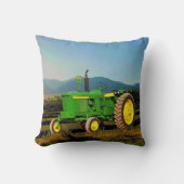 1962ビッググリーントラクタ角枕 クッション (正面)