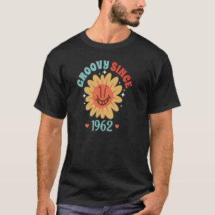 1962年以来のGroovy誕生日ヒッピースタイルレトロSunf Tシャツ