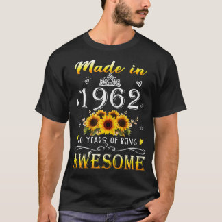 1962年製ひまわり60歳誕生日60年すごい Tシャツ