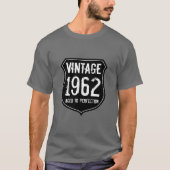 1962生まれ年にシャツの男性に完璧に年齢まで Tシャツ (正面)