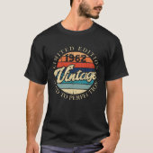 1962 Retro 60s and 70s Hippie Bday Tシャツ (正面)