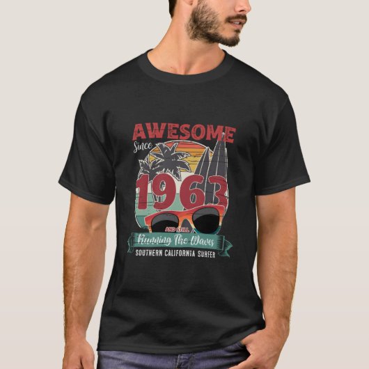 1963年以来のサーフィン記念日 Tシャツ (正面)