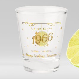 1966生まれ年60歳の誕生日パーティーでバーウェアを飲む ショットグラス