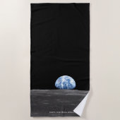 1969年アポロ11号、月の上を昇る地球 ビーチタオル (正面)