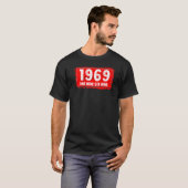 1969年誕生男性へ女子素晴らしB Tシャツ (正面フル)