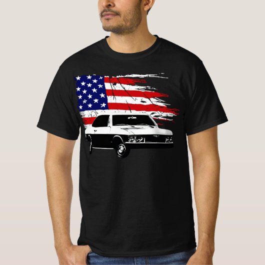 1969 Corvair Front View with Us Flag クラシック Car Tシャツ (正面)