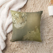 196.トラと子猫のクッション クッション (ブランケット)