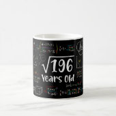 196 14誕生日14歳のギフトの平方根 コーヒーマグカップ (中央)