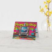1970年代のテレビの誕生日シーン カード (黄色い花)