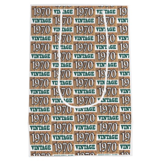 1970年生まれ中抱き枕 ミディアムペーパーバッグ (裏面)