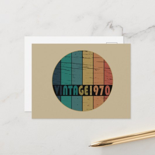 1970生まれ年のヴィンテージ誕生日ギフト シーズンポストカード (正面/裏面インサイチュ)