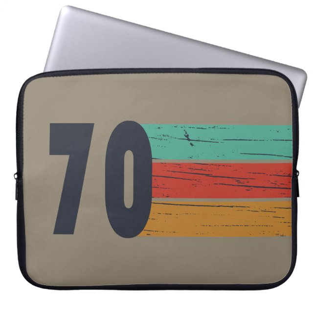 1970生まれ年のヴィンテージ誕生日ギフト ラップトップスリーブ (正面)