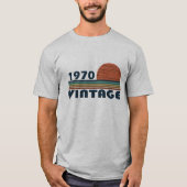 1970生まれ年のヴィンテージ誕生日ギフト Tシャツ (正面)