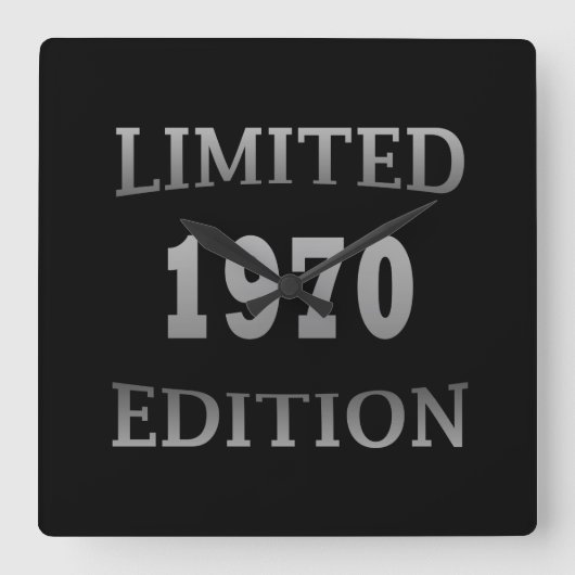 1970生まれ年限定の誕生日ギフト スクエア壁時計 (正面)