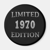 1970生まれ年限定の誕生日 マグネット (正面)