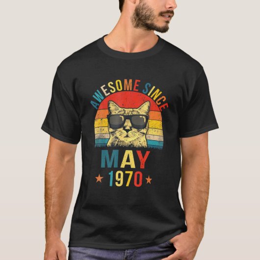 1970素晴らし年5月以来52番目の誕生日ギフト猫の愛 Tシャツ (正面)